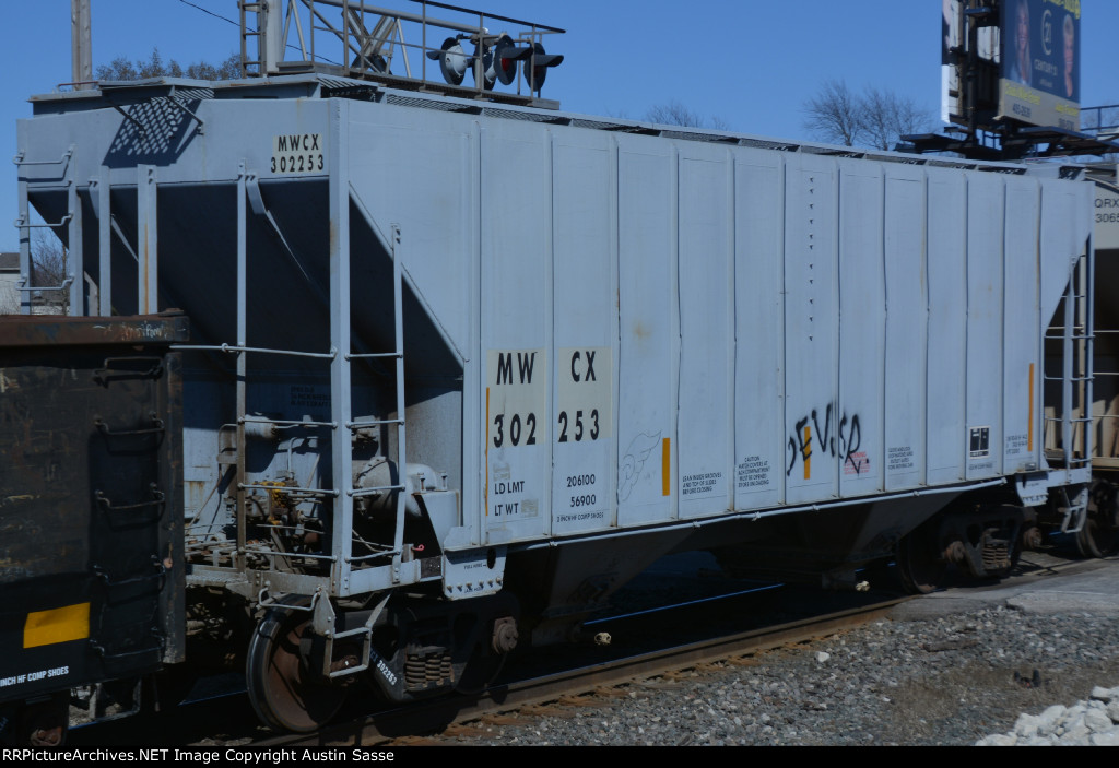 MWCX 302253